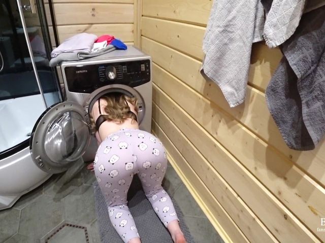 Sexy Babe Stuck In The Washing Machine And Fucked Anny Walker Anny