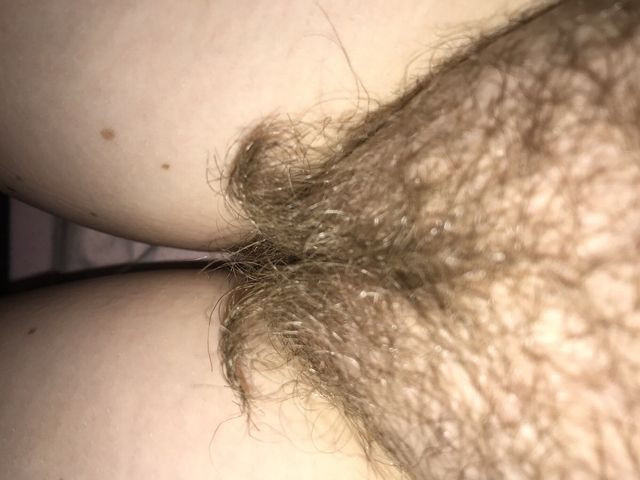 POV the Sexy Fun Stepmom You Wish You Had Lathers up and Washes Her Hairy Pussy in Freezing Cold Water (Rachel Wrigglers)