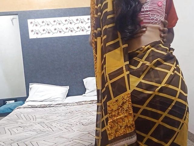 Newly Married Indian Young Couple Hooneymoon Sex (College girl Priya)