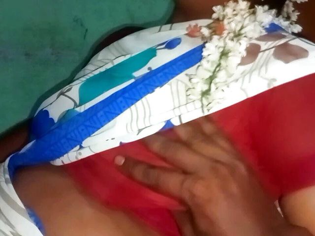 Indian Teacher Nice Boobs (Priyanka priya) Indian Teacher Nice Boobs (Priyanka priya)