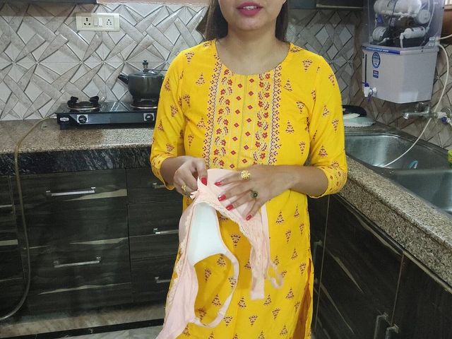 Desi Sister-in-law Was Cooking in the Kitchen When Brother-in-law Took Her From Behind (Saara Bhabhi)