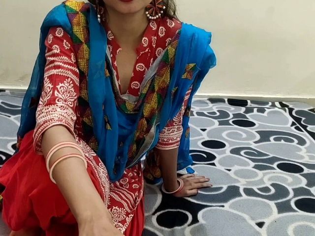 Desi Stepmom Giving Blowjob to Young Boy XXX with Hindi Audio, Dirty Talk, Saarabhabhi6 (Saara Bhabhi)