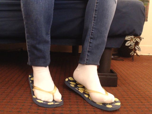 White Ankle Socks Big Worn Flip Flops (TLC 1992)