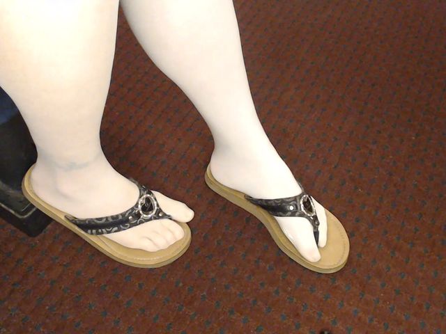 Thigh Stockings in Flip Flops Guess Leather (TLC 1992)