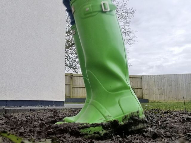 Muddy Wellies Outdoors (Brook Logan)