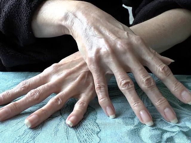 Beautiful Hands - Close-ups (Lady Victoria Valente)