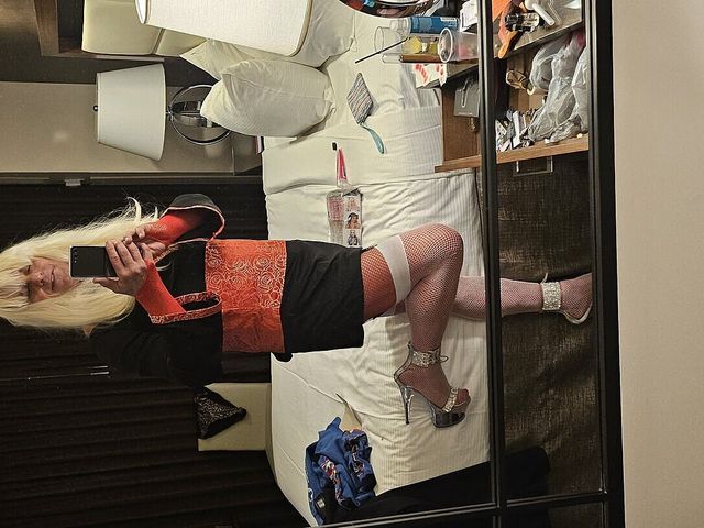 Sissy Crossdresser Husband (Submissive sissy)