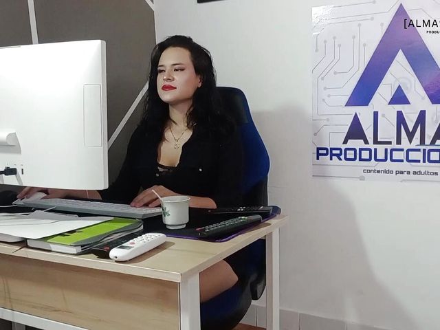 I Give a Good Fuck with My Hard Cock to My Boss so She Won't Fire Me From My Job. (Alma Producciones)