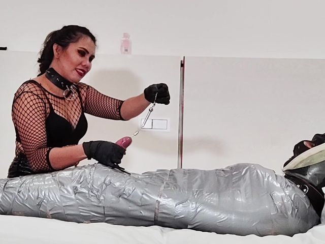 Dominafire Sounding Mummified Slave (Domina Fire)