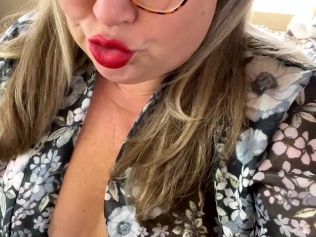 Red Lipstick MILF (Lily Bay 73)