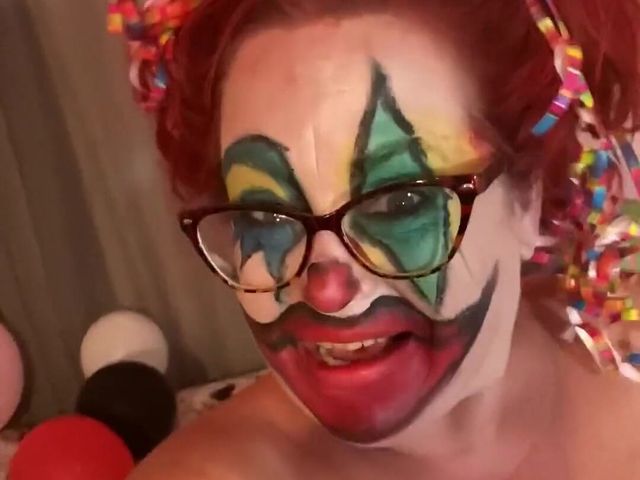 Clown Monday (LilyBay73)