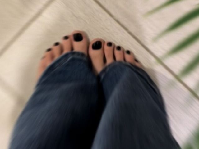 Black Pedicure (Feet lady)